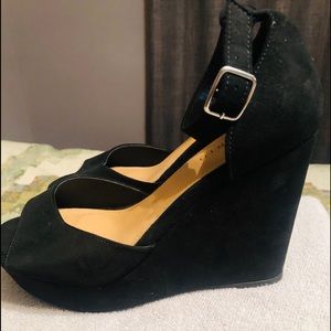 Black Wedge dress shoe